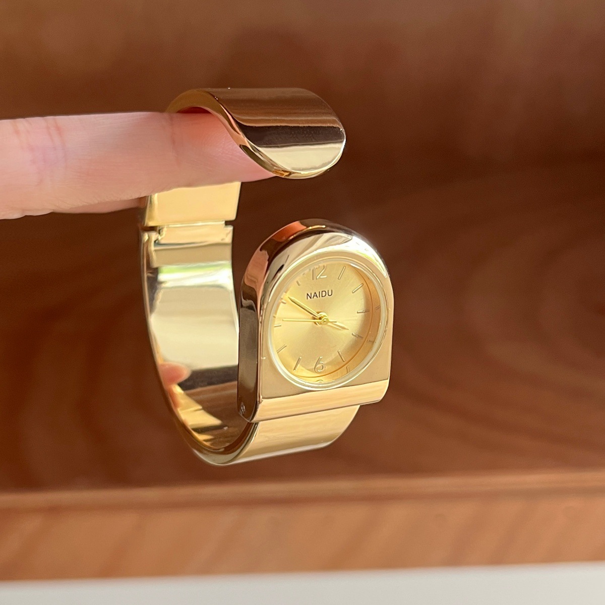 Luxury Watch Level - 2026 새로운 골드 팔찌 시계 여성용