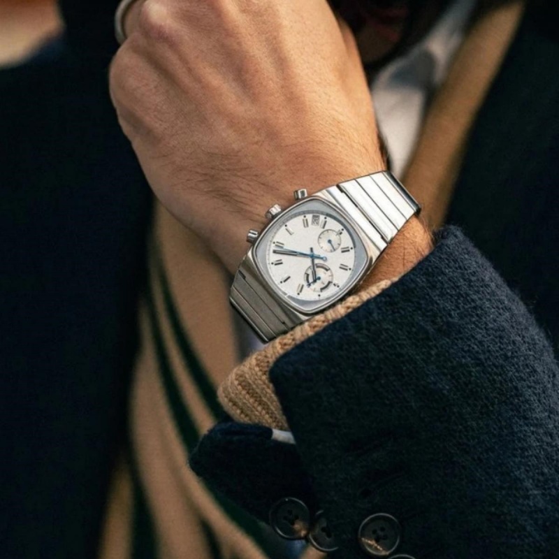 실로아 실버 스퀘어 스포츠 시계 남성용 명품 브랜드 정 - Luxury Watch Trends 2025 리뷰 및 가격